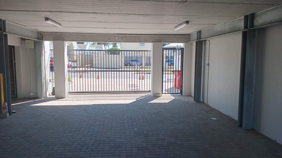 1 Bedroom Property for Sale in Table View Western Cape